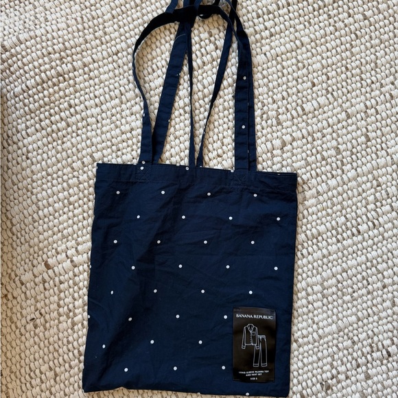 Banana Republic Navy and White Polka Dot Top - Picture 5 of 5